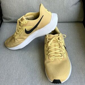 Nike Men’s Air Zoom Pegasus 39, Size 12.5